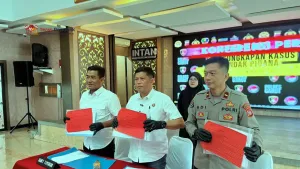 INVESTIGASI MENDALAM: ANATOMI PEMBUSUKAN BIROKRASI DESA