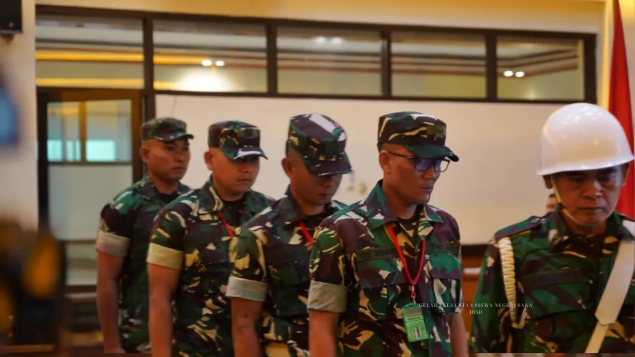 ANALISIS INVESTIGATIF & OPINI MENDALAM: KOMEDI HITAM DI PENGADILAN MILITER