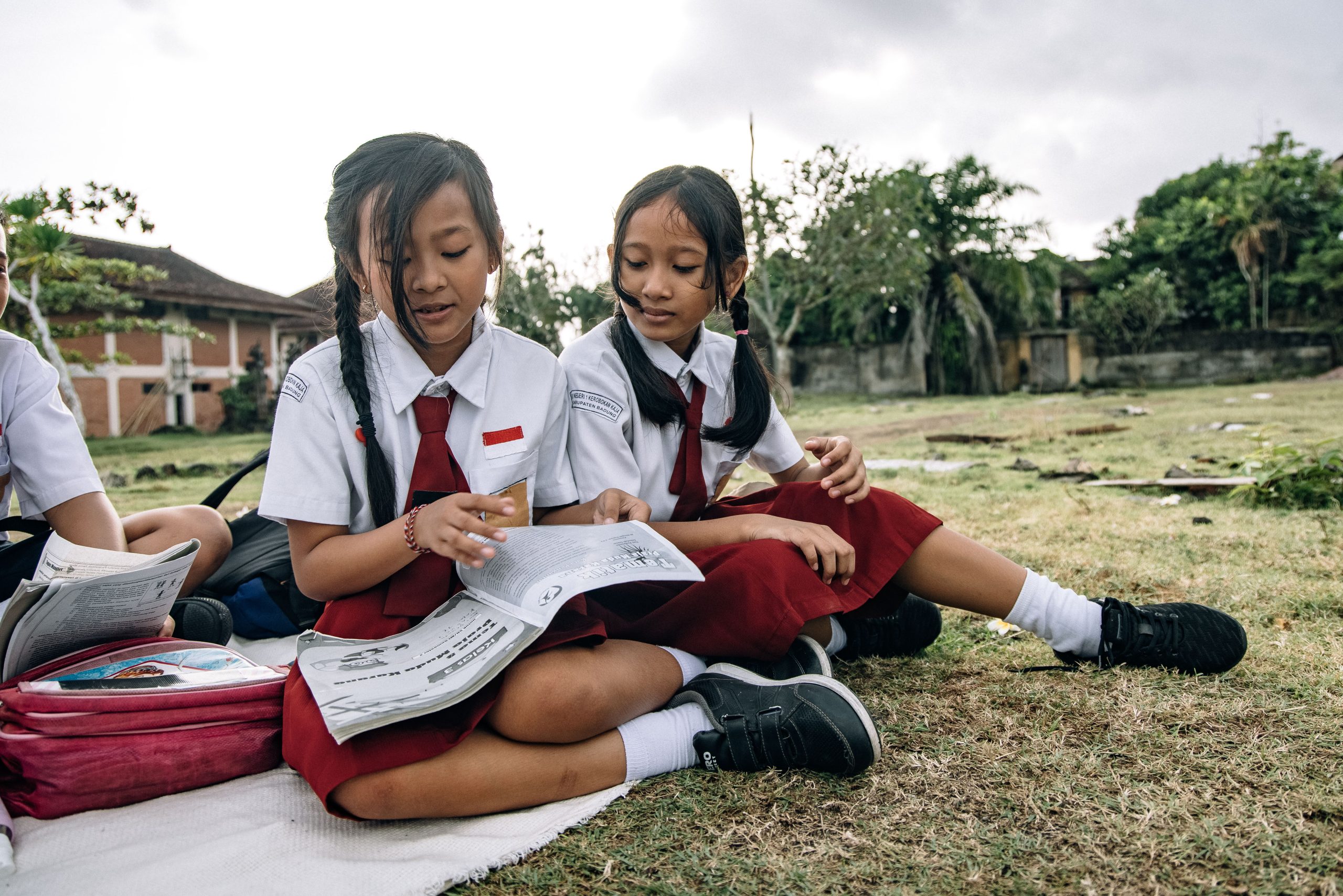 Penasaran tetapi Tertinggal, Terhubung tetapi Tanpa Bimbingan: Mengajak Anak Indonesia Berpikir seperti Detektif Data